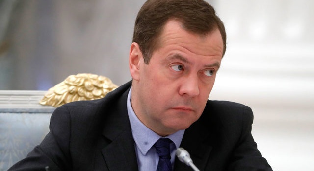 Медведев вновь заснул на матче ЧМ-2018 Медведев вновь заснул на матче ЧМ-2018