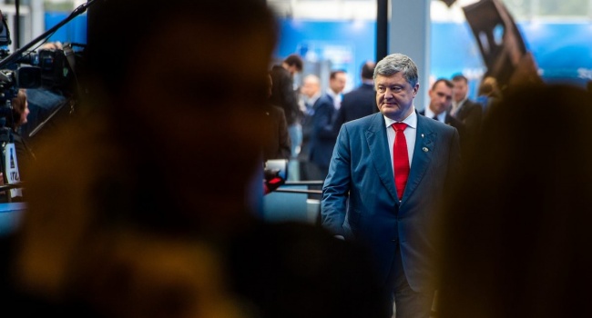 «Нам нужно купить билет»: Порошенко рассказал анекдот о пути Украины в НАТО «Нам нужно купить билет»: Порошенко рассказал анекдот о пути Украины в НАТО