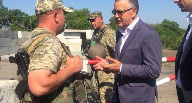 Избирательная кампания в разгаре: Гриценко наконец-то приехал в Донецкую область