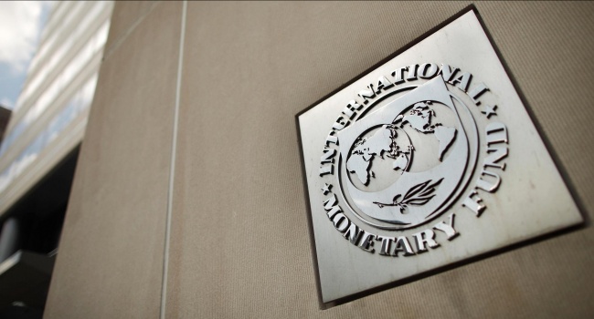 Украину ожидает дефолт в случае, если до 20 июля не возобновится сотрудничество с МВФ 