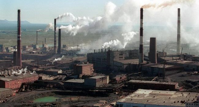 В Таллине, Львове, Риге «Совком» не гордятся, там от «Совка» плюются, а вот в Кемерово гордятся «Совком» и скучают, – блогер