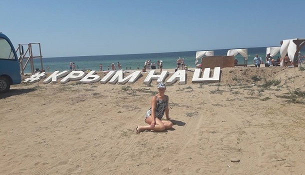«В Крыму еще не сезон»: в сети сравнили пляжи Крыма и Украины