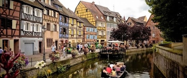 В сети показали самый красивый город во Франции