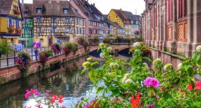 В сети показали самый красивый город во Франции