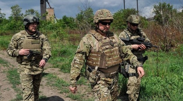 Боевики ранили двух бойцов ООС на Донбассе