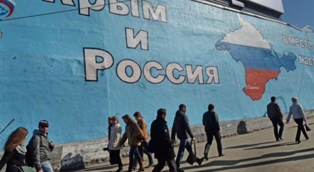 Платите и молчите: россиянкам в Крыму четко указали на отличия полуострова от России Платите и молчите: россиянкам в Крыму четко указали на отличия полуострова от России