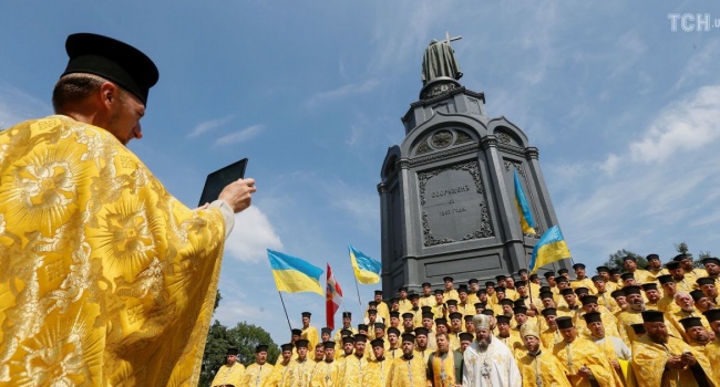 Блогер: РПЦ не сможет больше называться украинской – единственный путь остаться в Украине – перейти под юрисдикцию УПЦ и сменить название