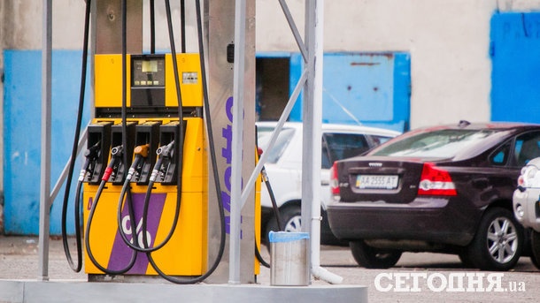 Украинцы снизили расходы на бензин из-за его подорожания 