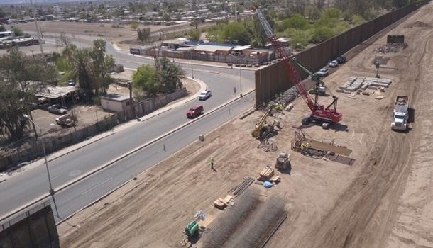 Трамп сообщил, что строительство стены на границе с Мексикой уже началось 