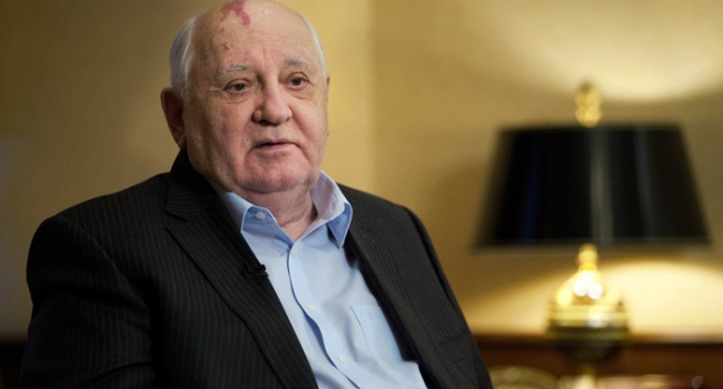 Журналист: на руках Горбачева кровь и молчаливое согласие на российскую агрессию, но уж никак не развал СССР 