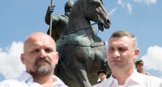 В Киеве состоялось открытие памятника Илье Муромцу, - фото