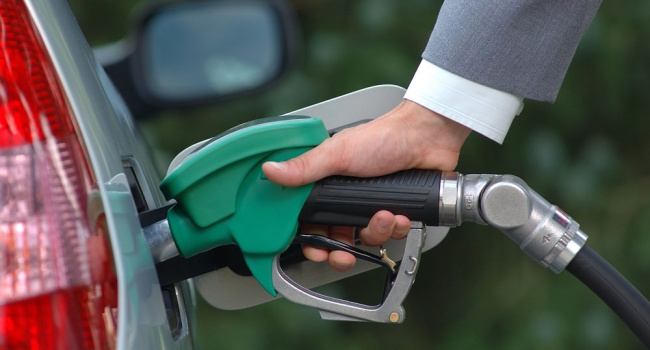 «Бензин будет дорожать», - эксперт назвал причины