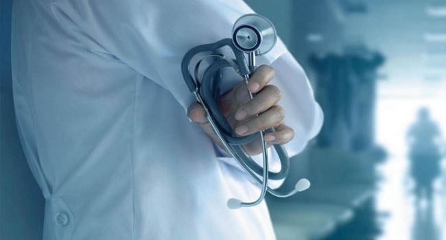 В Украине рекордно повысили зарплаты врачам