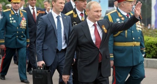 В сети обсудили «новую» внешность Путина, прибывшего в Севастополь