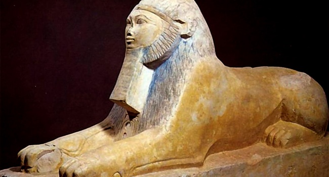 При строительстве дороги в Египте строители наткнулись на «льва с головой человека»