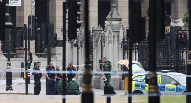 Теракт у центрі Лондона: поліція повідомила подробиці 