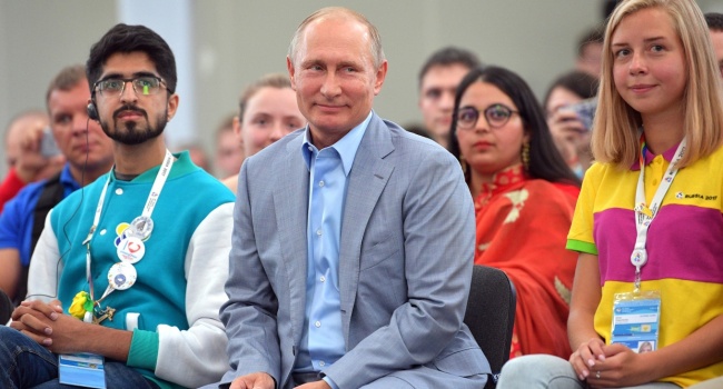 В России 19 лет один Путин – молодежь не знает, что, оказывается, можно выбрать президентом кого-то другого, – Сотник