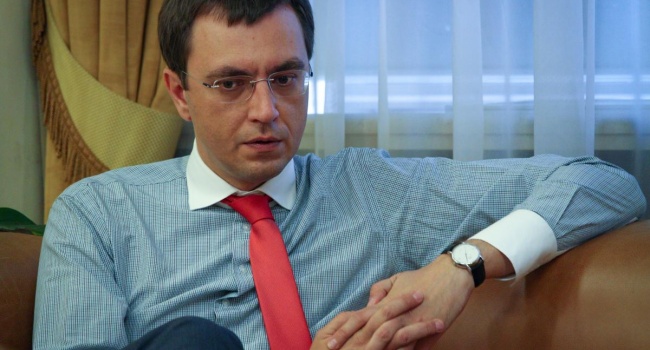 Владимир Омелян о поездках в РФ: «если мы воюем – нечего туда ездить» Владимир Омелян о поездках в РФ: «если мы воюем – нечего туда ездить»