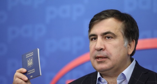 Политолог: единственный, кому после победы на выборах будет выгодно вернуть Саакашвили в Украину – это Порошенко