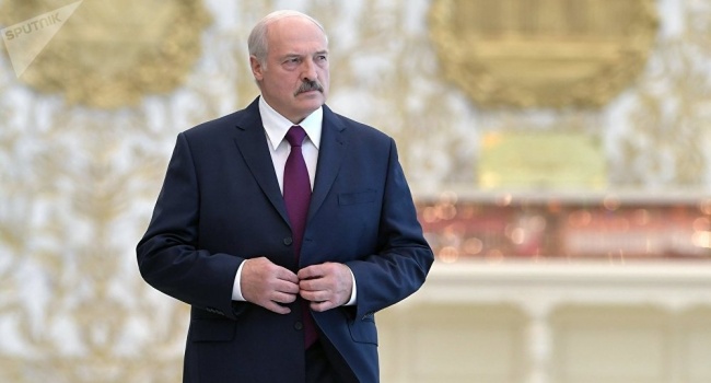 Лукашенко упрекнул россиян в глупости и заявил, что в Кремль он отчитываться не ездит