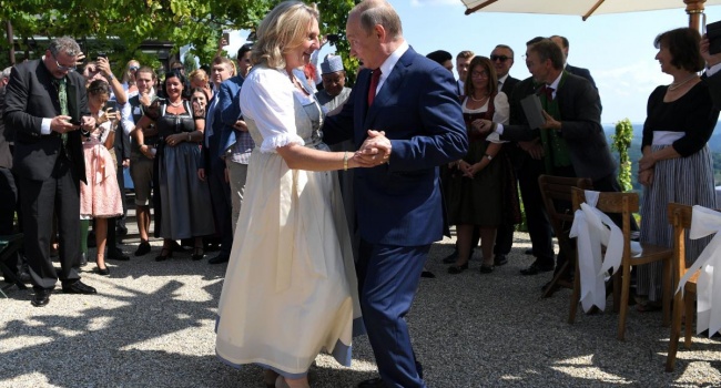 Эта свадьба пела и плясала: Путин поздравил австрийского министра словом «Горько»