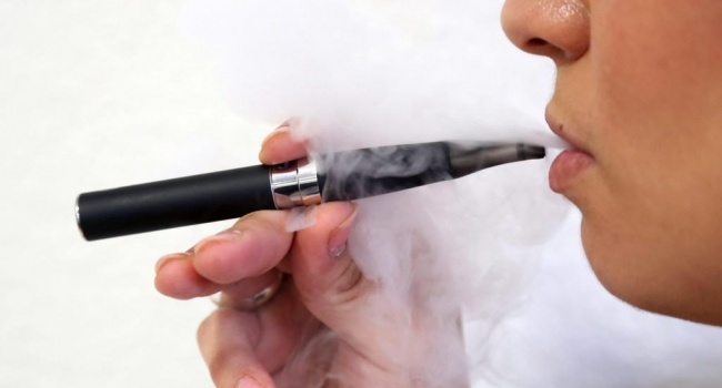 Минздрав: электронные сигареты не являются альтернативой табаку