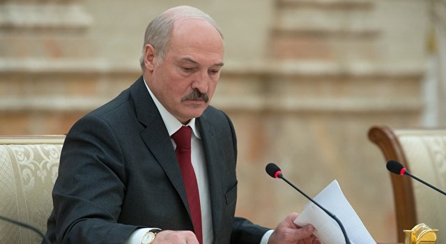  Лукашенко: Путин меня знает, как облупленного, и я его так же знаю