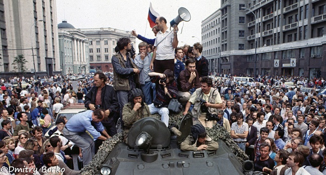 Журналист: сегодня в Украине праздник – 27-я годовщина ГКЧП Журналист: сегодня в Украине праздник – 27-я годовщина ГКЧП