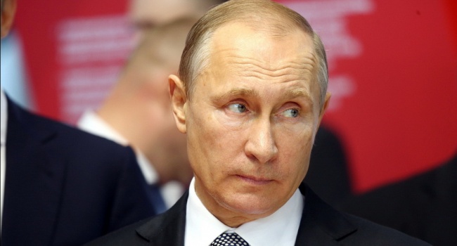 Эксперт: «У Путина нет харизмы, и он очень неуютно чувствует себя на людях»