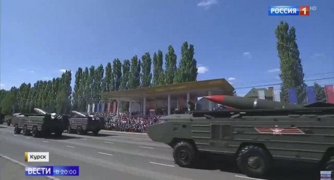 В России решили перекрыть наш парад своим фейковым «парадиком»