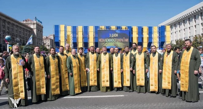Священнослужитель: капелланы УПЦ КП впервые приняли участие в параде войск на День Независимости Украины
