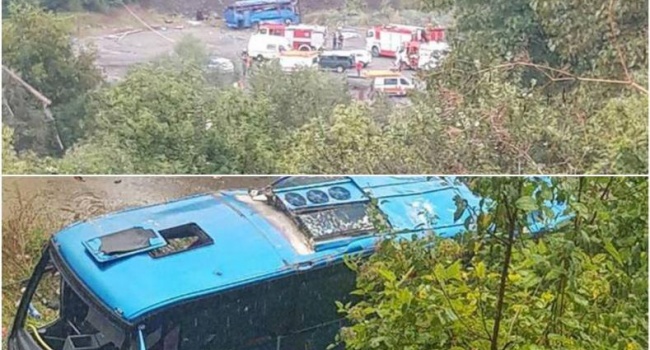 Страшная смерть в Болгарии: автобус с пассажирами упал в 20-метровую пропасть, как минимум 15 жертв