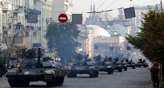 В Украине новая «зрада»: не было бы парада на Крещатике – избежали бы Иловайской трагедии