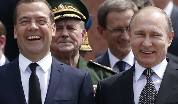 Путин и Медведев возглавили новый рейтинг Forbes 