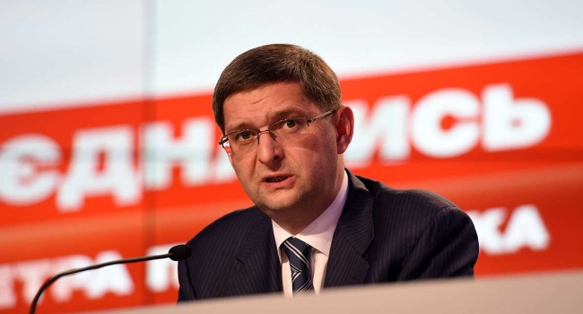 Озвучено имя руководителя президентской кампании Порошенко