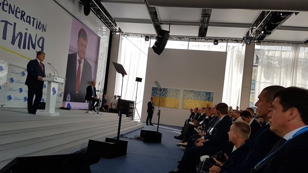 Порошенко рассказал об уникальном опыте борьбы Украины с российской агрессией