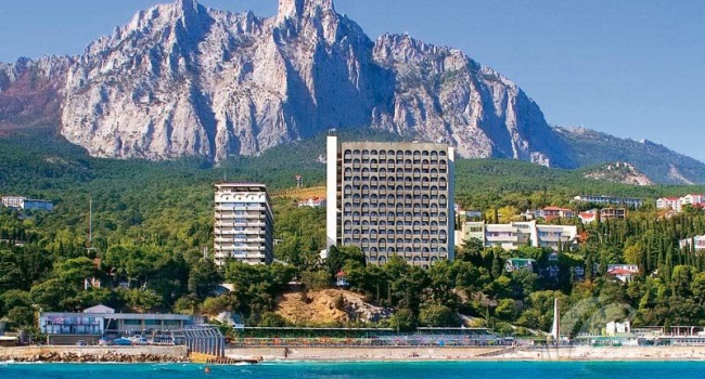 Царев рассказал, кто владеет санаториями в Крыму