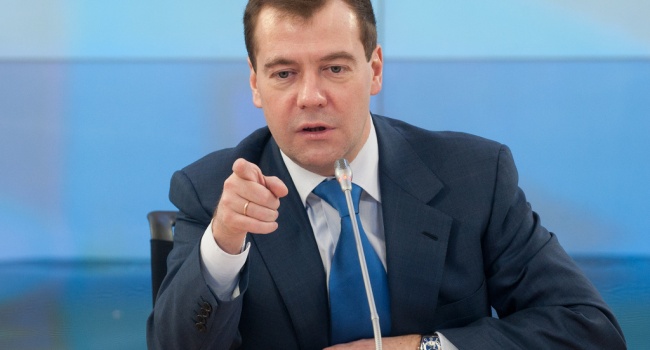 Медведев о Крыме: Нужно обновить всё