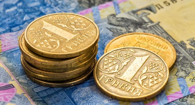 Эксперт: курс доллара должен быть фиксированным - 8 или даже 5 гривен