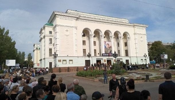 «Настоящий донецкий батя»: в «ДНР» готовятся похоронить Захарченко 