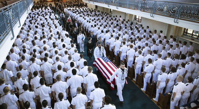 В США завершились похороны Маккейна