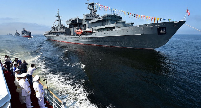 РФ уже стянула в Средиземное море все свои основные военно-морские силы