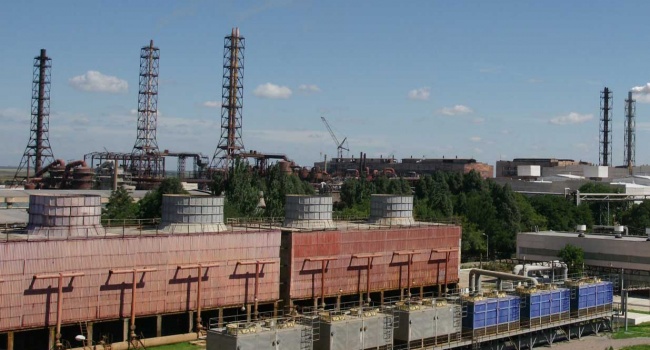 «Заводу, как мне кажется, пи*дец»: сеть возмутили действия оккупантов после «химатаки» в Крыму «Заводу, как мне кажется, пи*дец»: сеть возмутили действия оккупантов после «химатаки» в Крыму