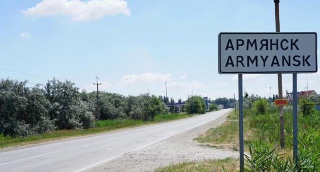 Из-за экологической катастрофы в Крыму Украина вынуждена принять резкие меры Из-за экологической катастрофы в Крыму Украина вынуждена принять резкие меры