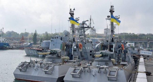 Ответ на агрессию РФ: Украина перебрасывает в Азовское море военные корабли