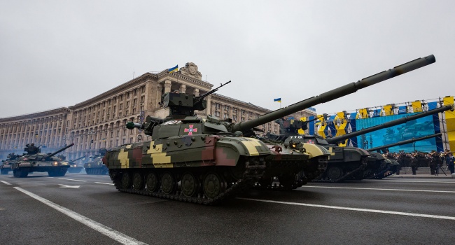 Полторак: танковые бригады Украины укомплектованы на 100%