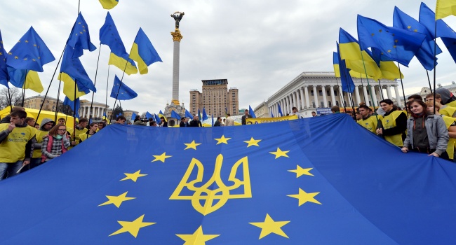  Политолог: ни одна страна Европы не мечтает увидеть Украину в Евросоюзе