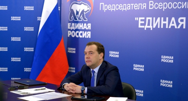 Блогер: Единая Россия одержала унизительную победу на выборах Блогер: Единая Россия одержала унизительную победу на выборах
