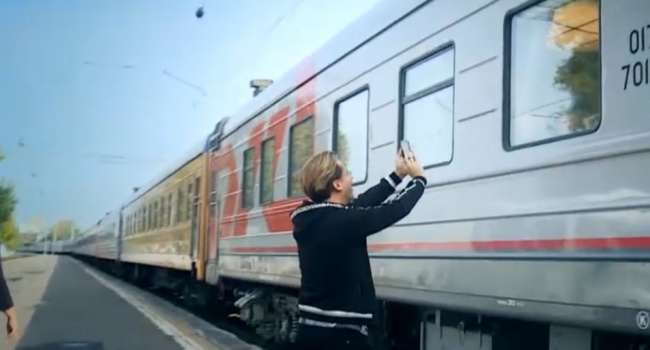 Собственный вагон и бар-ресторан: как Пугачёва путешествует на поезде