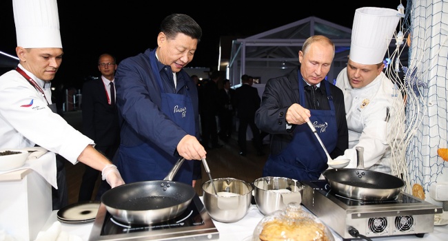 Соцсети постебались над кулинарными «способностями» Путина